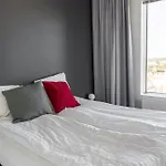 18th Floor High Point 1 Bdr With View - Free Garage Parking *