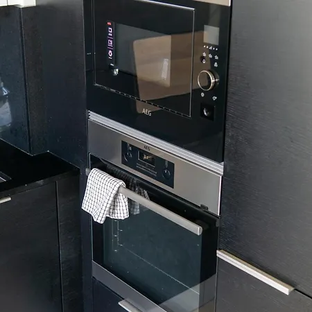 18th Floor High Point 1 Bdr With View - Free Garage Parking